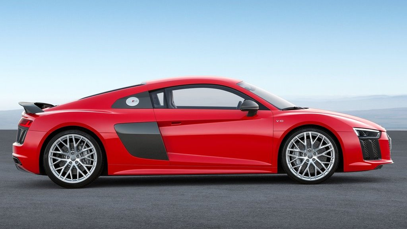 Illustration for article titled I Have $200,000 To Spend On Something Comfortable And Fast! What Car Should I Buy?